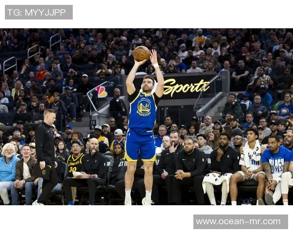 雷霆与勇士激战10月17日赛季前瞻精彩对决值得期待