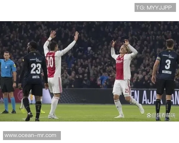 拉格流浪与本菲卡的激烈对决揭示足球战术与团队精神的较量 拉格流浪与本菲卡的激烈对决揭示足球战术与团队精神的较量