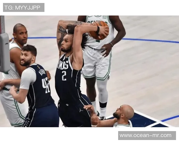 独行侠与绿军激战正酣谁能在季后赛中笑到最后