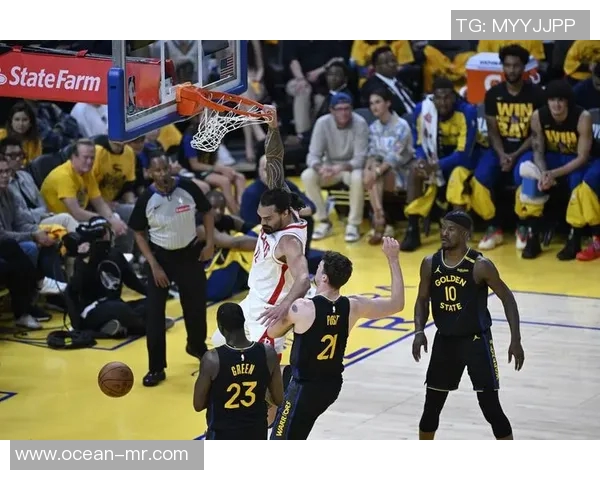 2016年12月火箭队与骑士队激战回顾：精彩瞬间与赛场亮点全解析