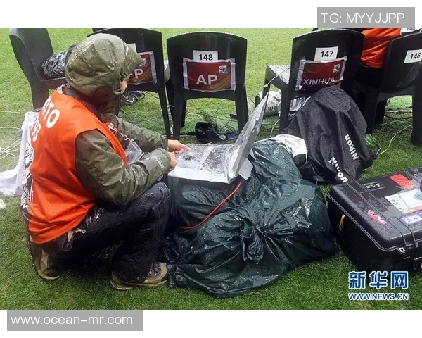 国安与权健激战正酣文字直播全程呈现精彩瞬间与赛场动态