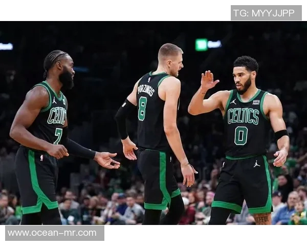 魔术队与凯尔特人激战正酣谁能在这场对决中笑到最后 魔术队与凯尔特人激战正酣谁能在这场对决中笑到最后