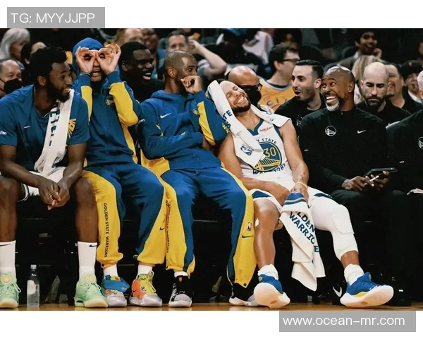 2016年勇士与骑士经典对决全场录像回放精彩瞬间重温 2016年勇士与骑士经典对决全场录像回放精彩瞬间重温